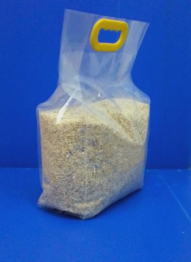 5kg Laminated 4 Side Seal Bag with Plastic Handle 2.jpg